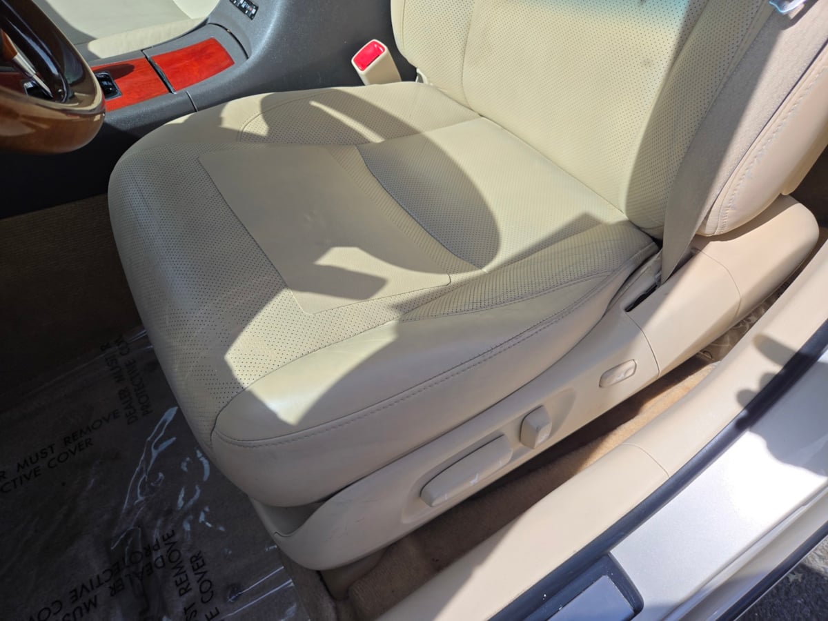 Lexus ES photo 8