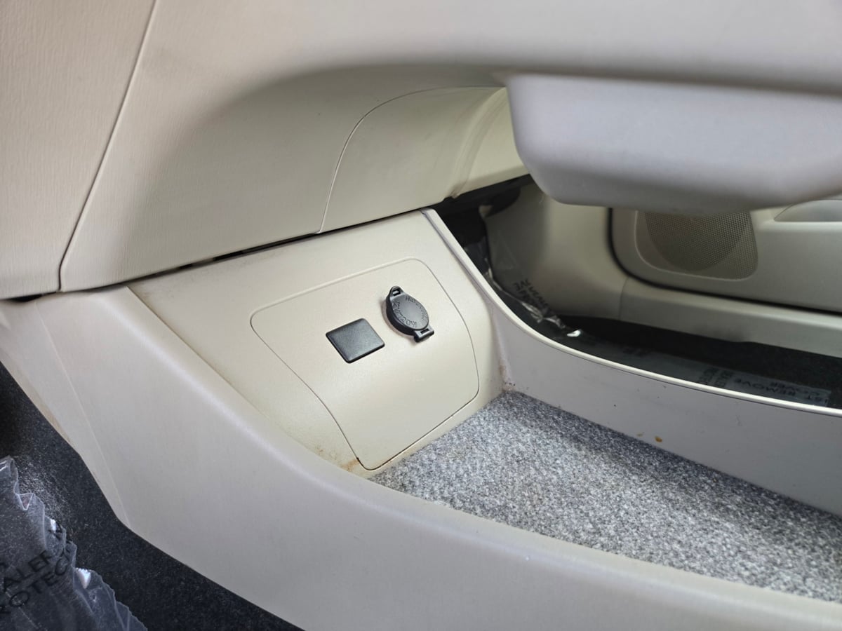Toyota Prius photo 12