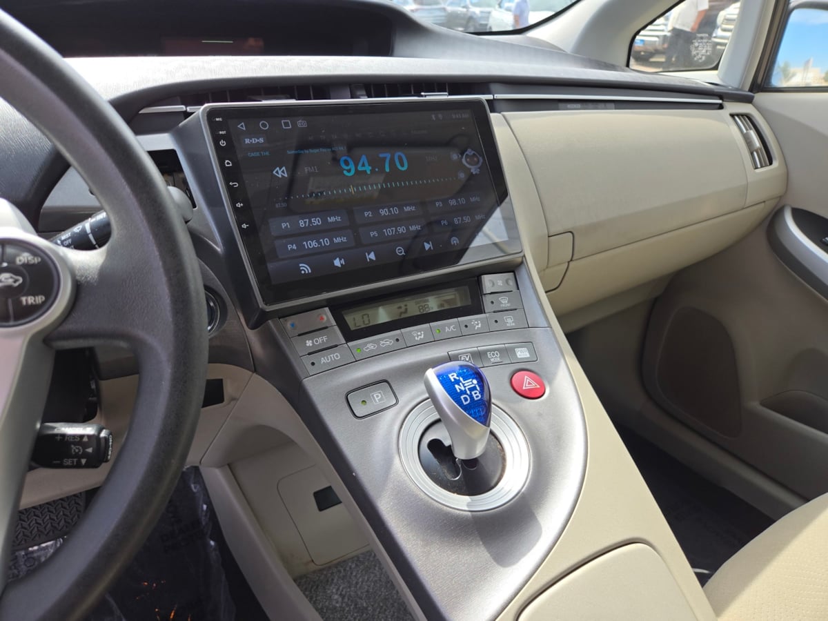 Toyota Prius photo 13