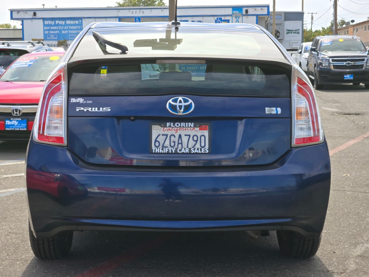 Toyota Prius photo 6