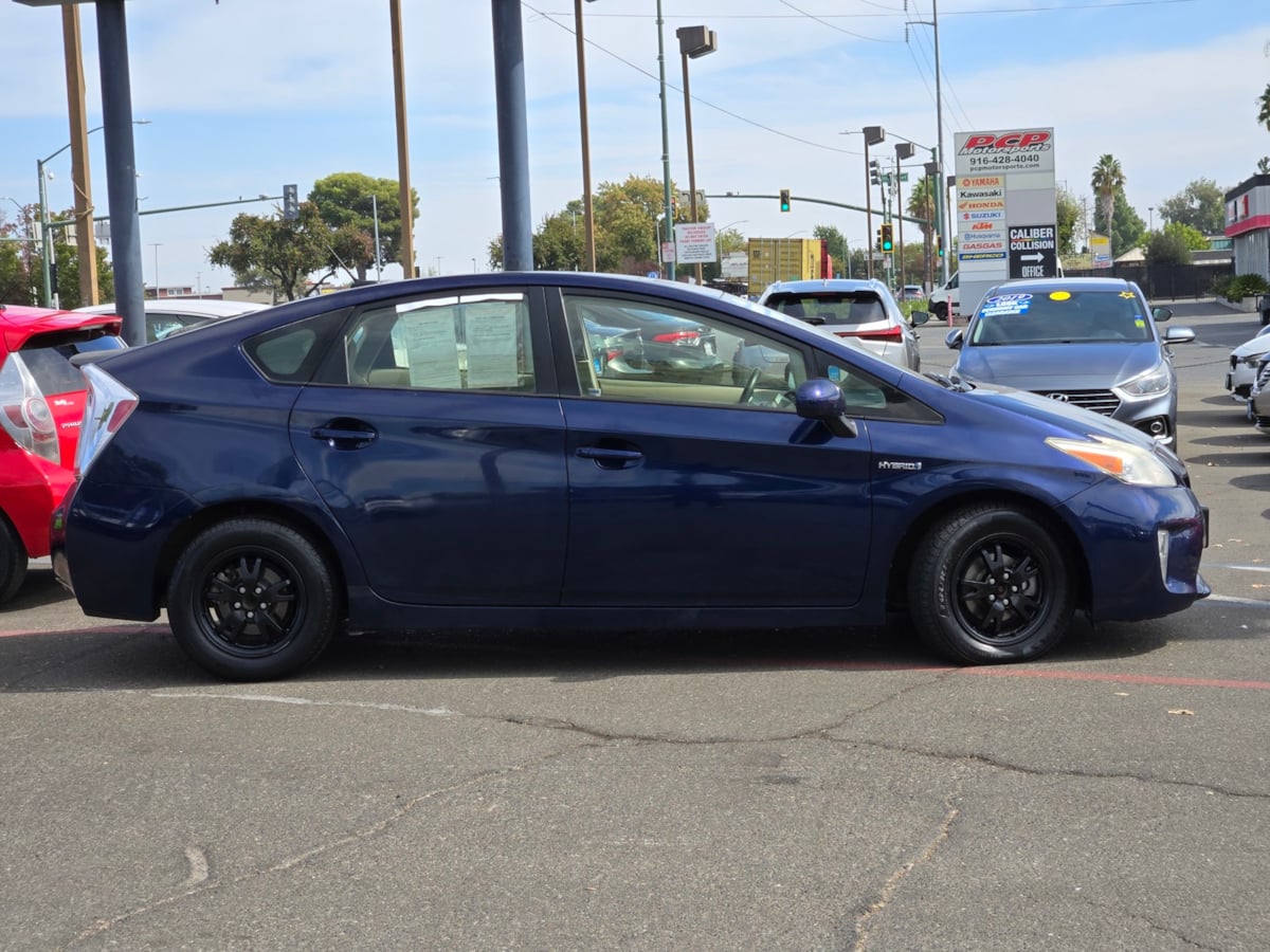 Toyota Prius photo 4
