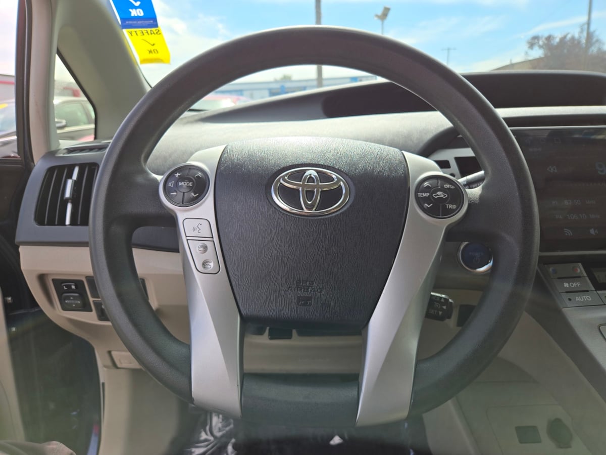 Toyota Prius photo 15