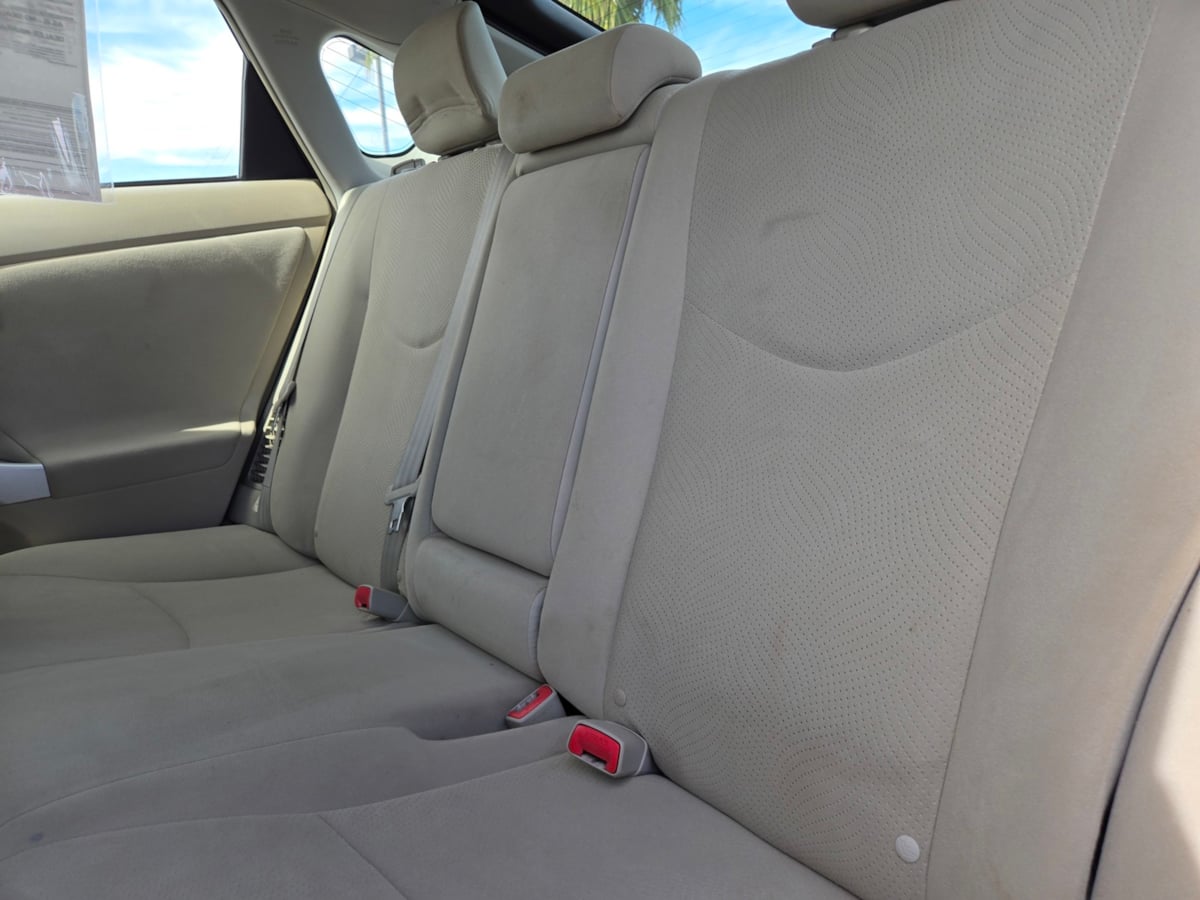 Toyota Prius photo 7