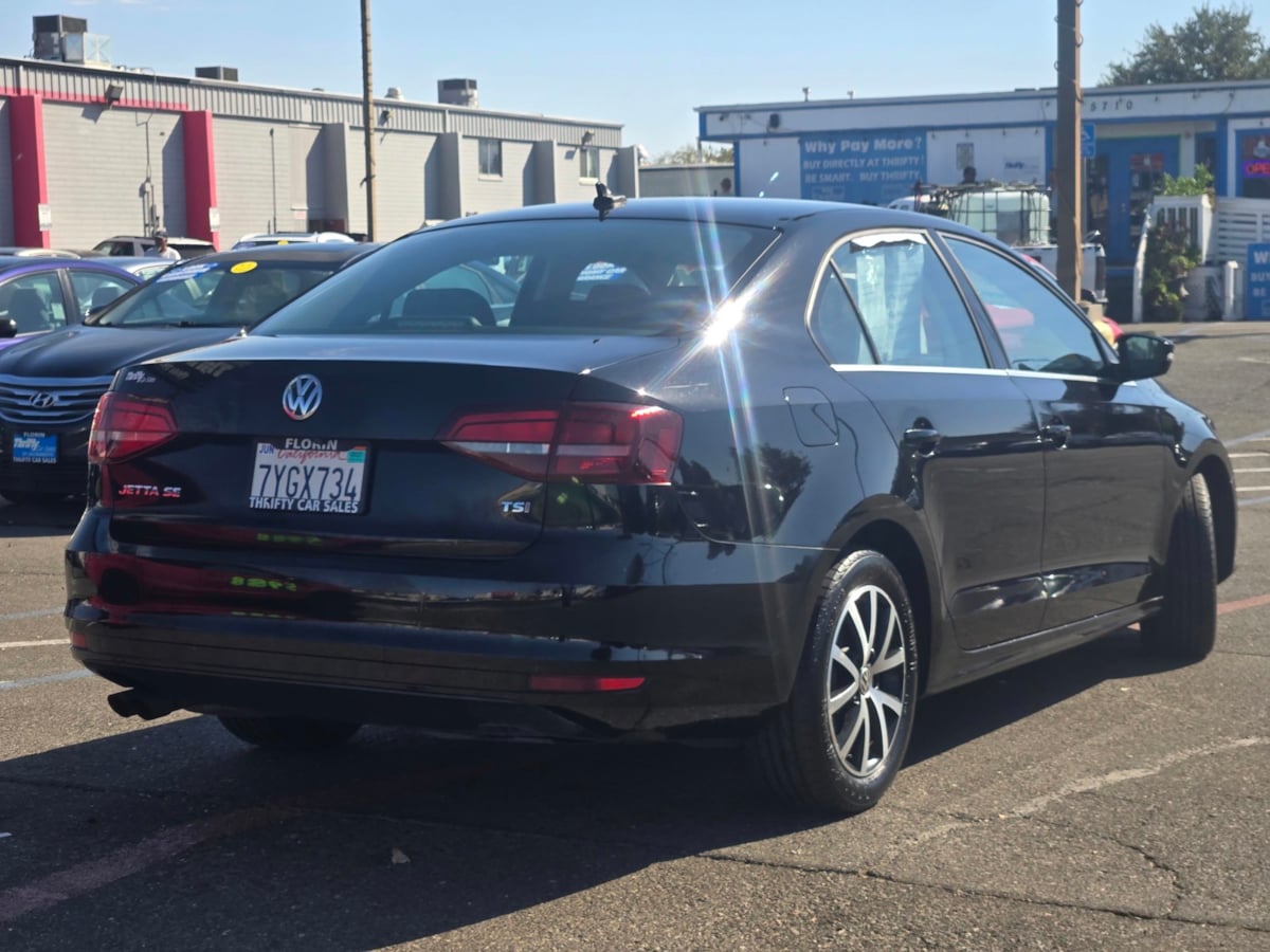 Volkswagen Jetta photo 4