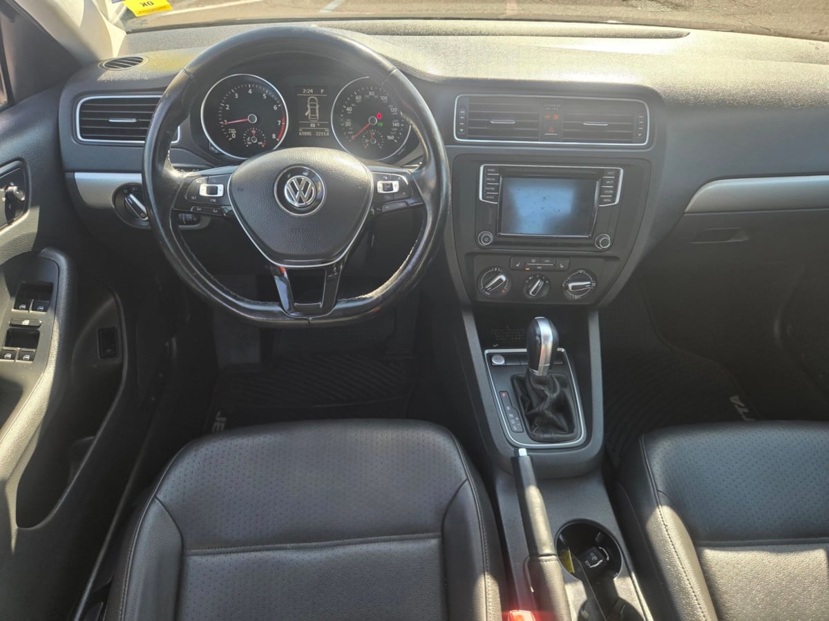 Volkswagen Jetta photo 10