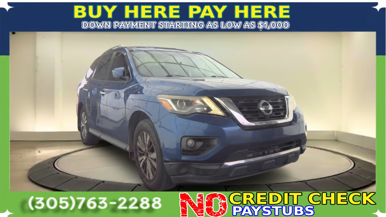 2017 Nissan Pathfinder SV 2WD's photo
