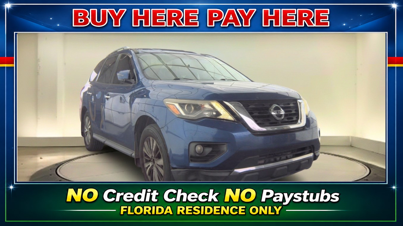 2017 Nissan Pathfinder SV 2WD's photo