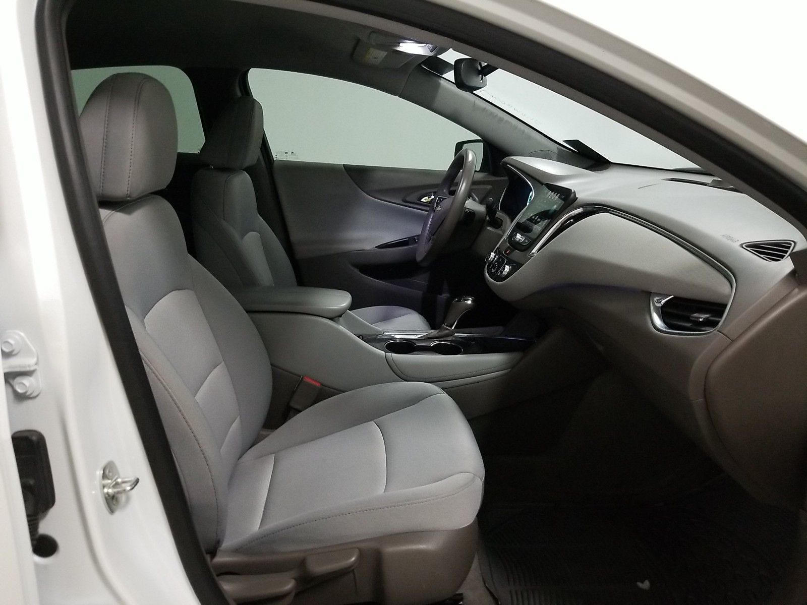 2016 Chevrolet Malibu 1LT - Photo 8