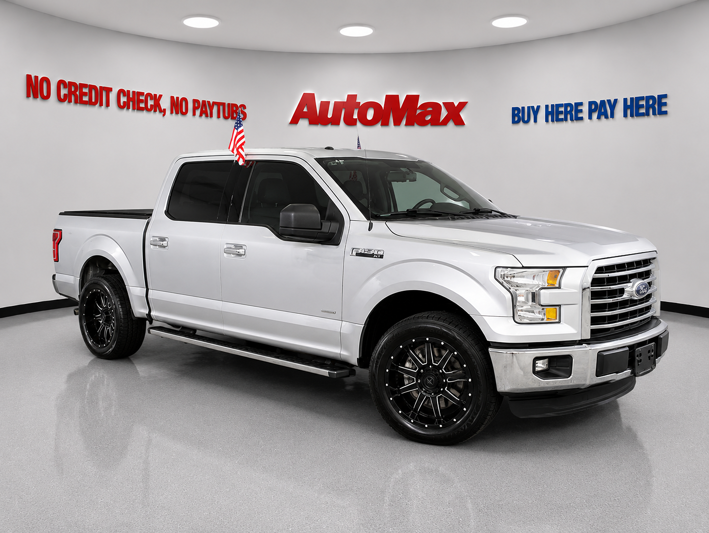 2015 Ford F-150 XLT SuperCrew 145-in's photo
