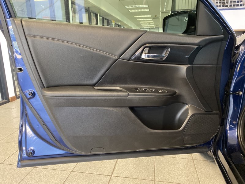 2015 Honda Accord Sport - Photo 18