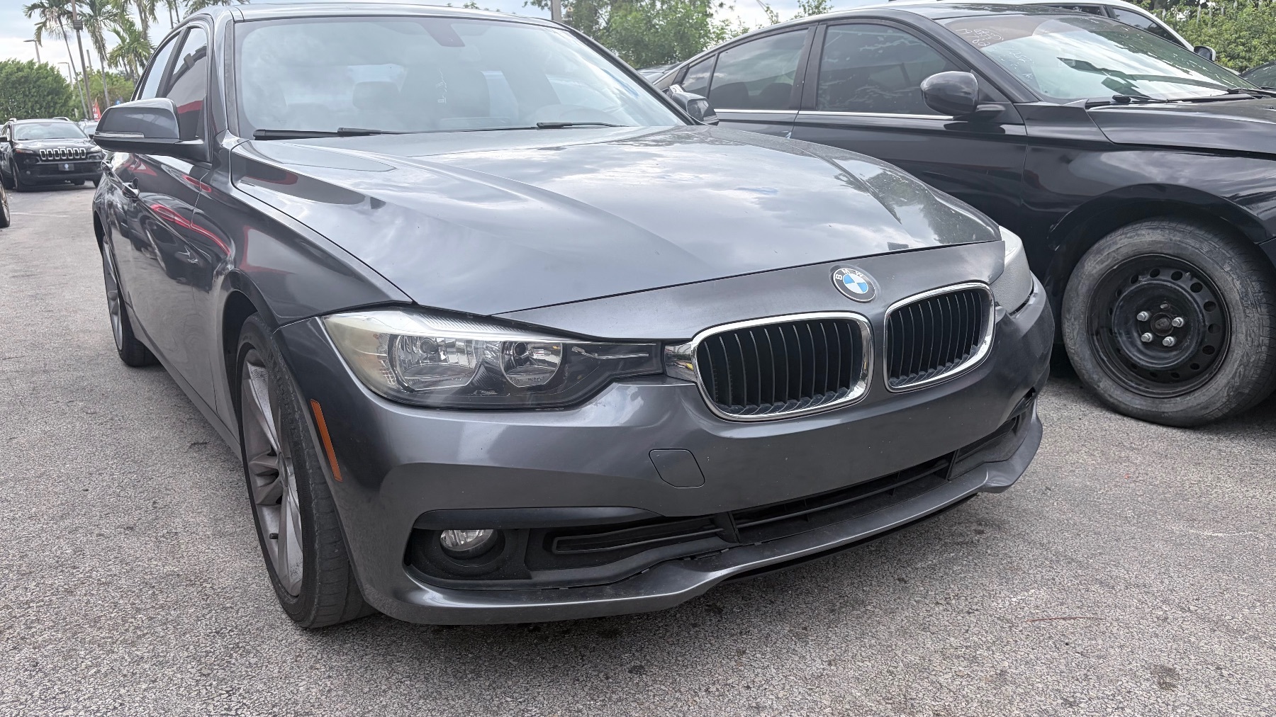 2016 BMW 3 Series 320i RWD photo
