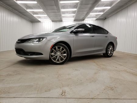 2016 Chrysler 200 S