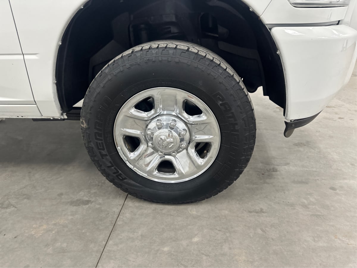 2015 RAM Ram 2500 Pickup Tradesman - Photo 32