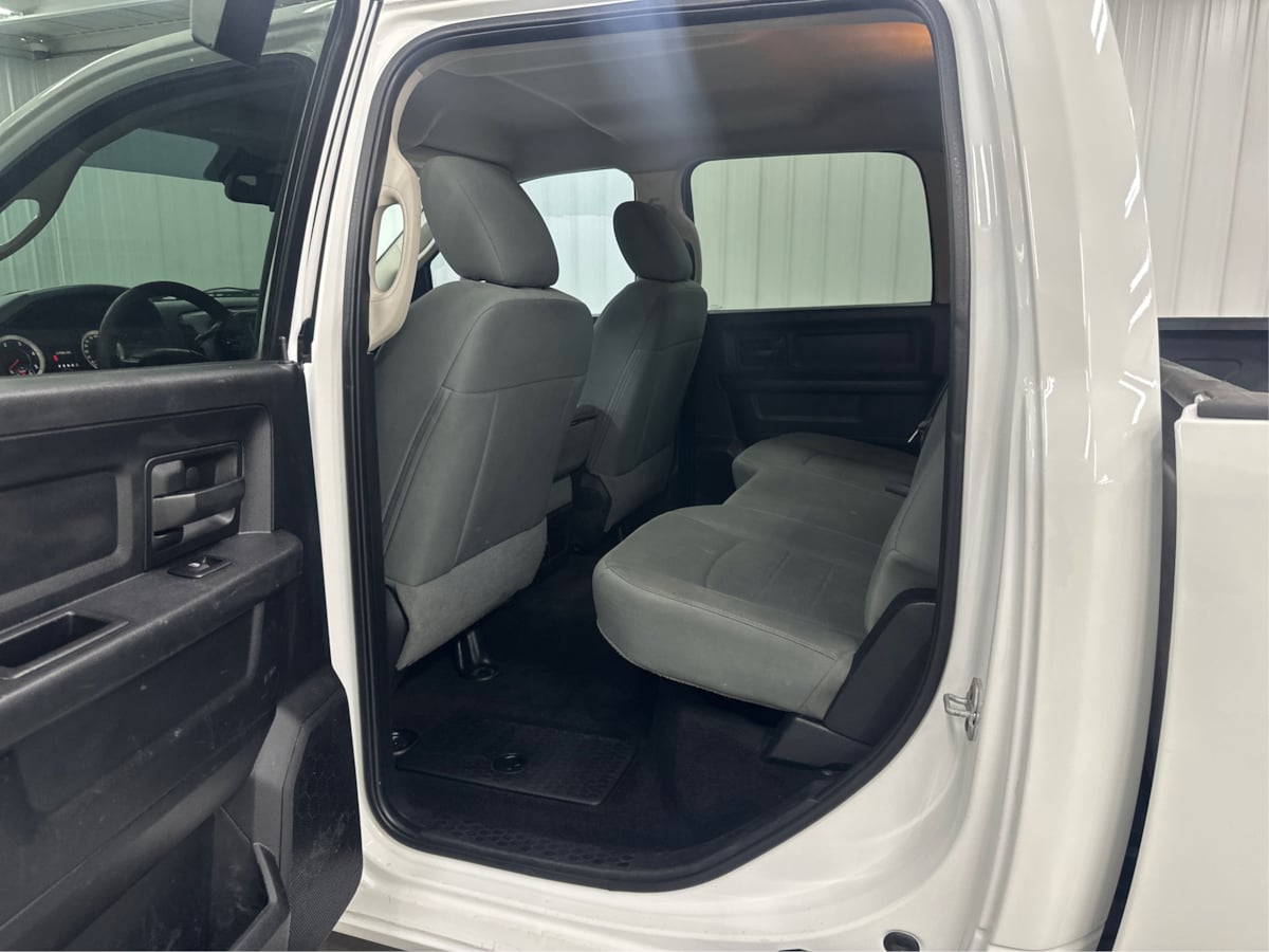 2015 RAM Ram 2500 Pickup Tradesman - Photo 11