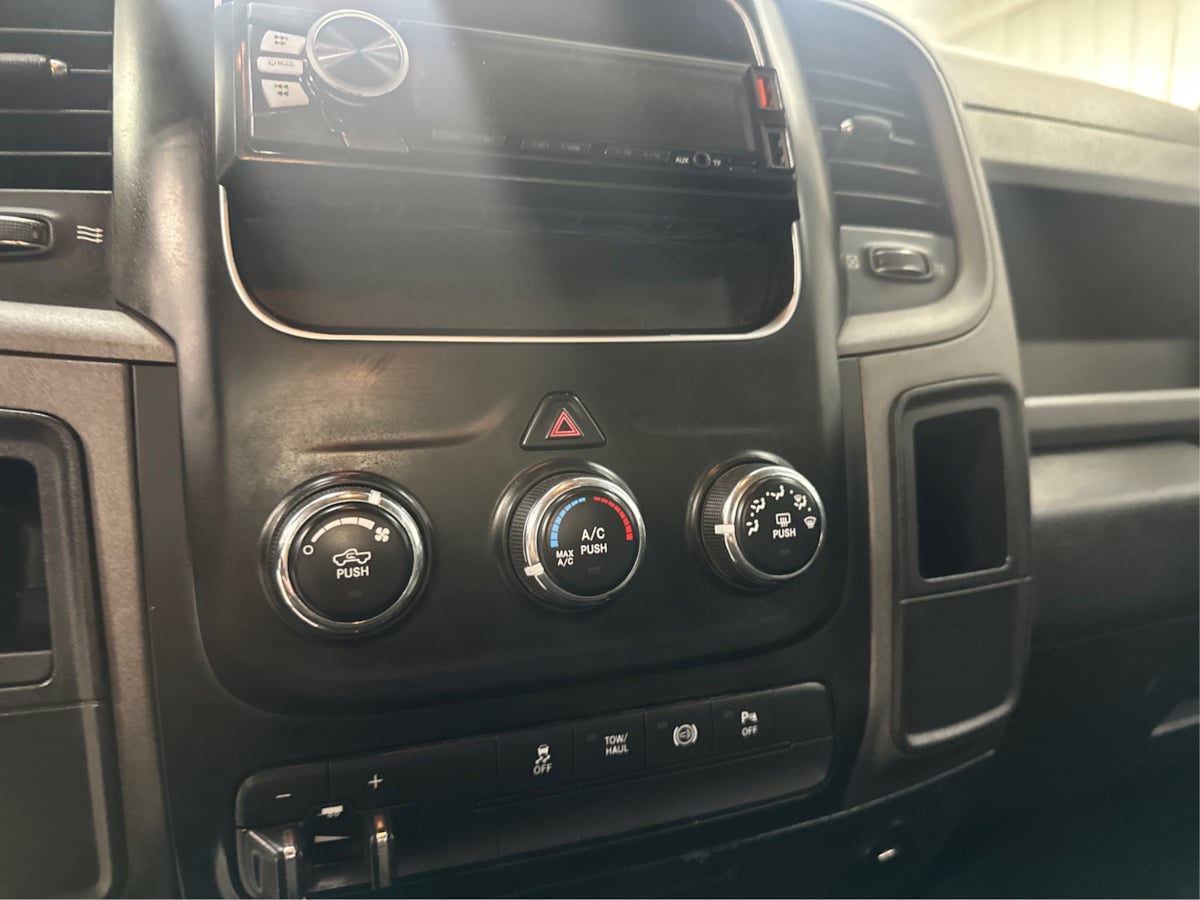 2015 RAM Ram 2500 Pickup Tradesman - Photo 44