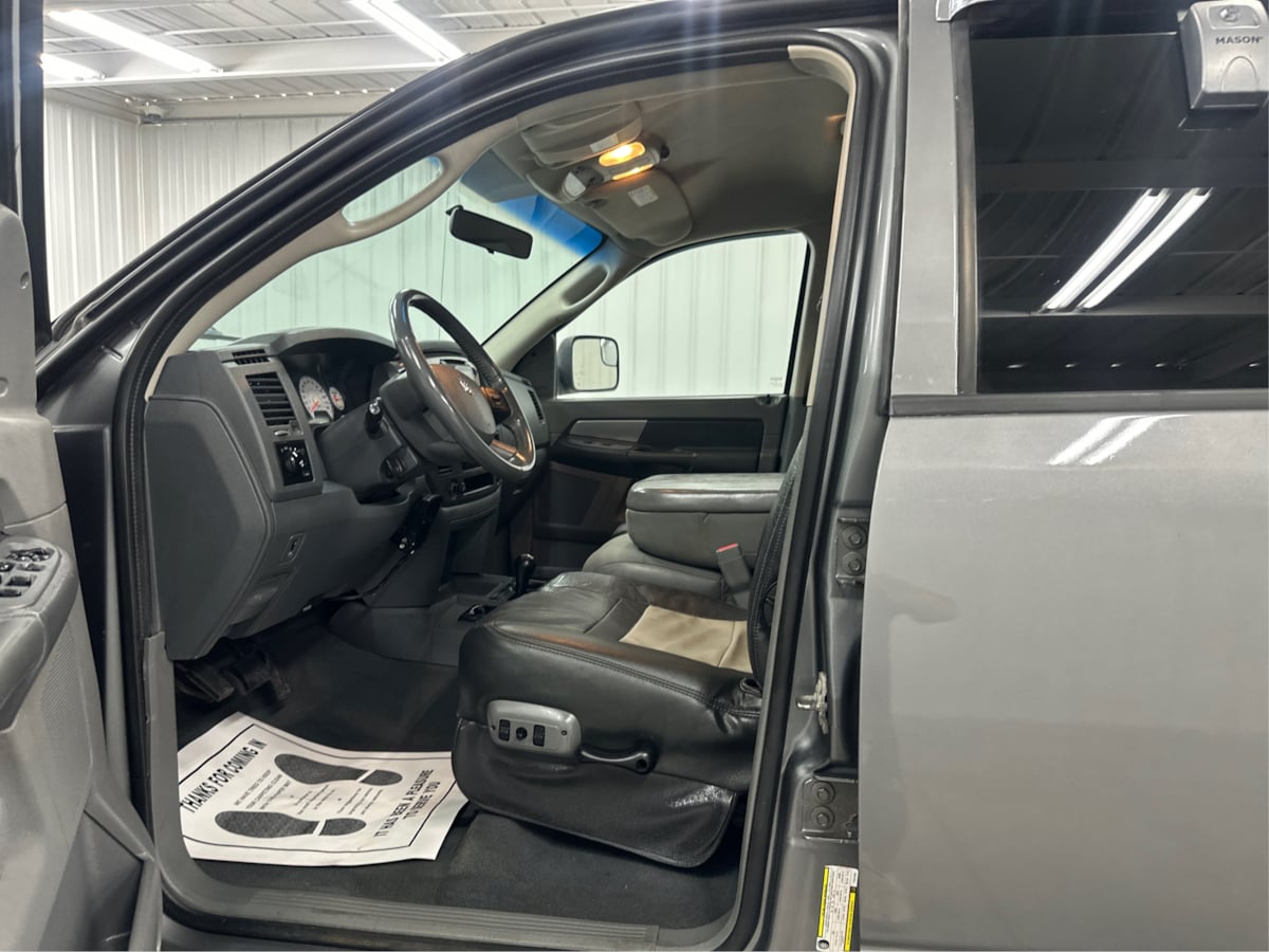 2007 Dodge Ram 2500 Pickup ST - Photo 10