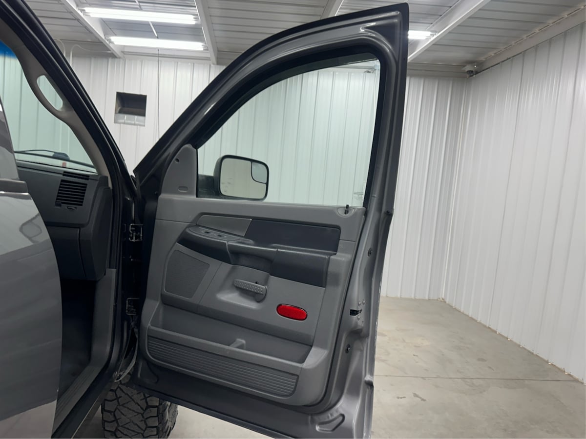 2007 Dodge Ram 2500 Pickup ST - Photo 25