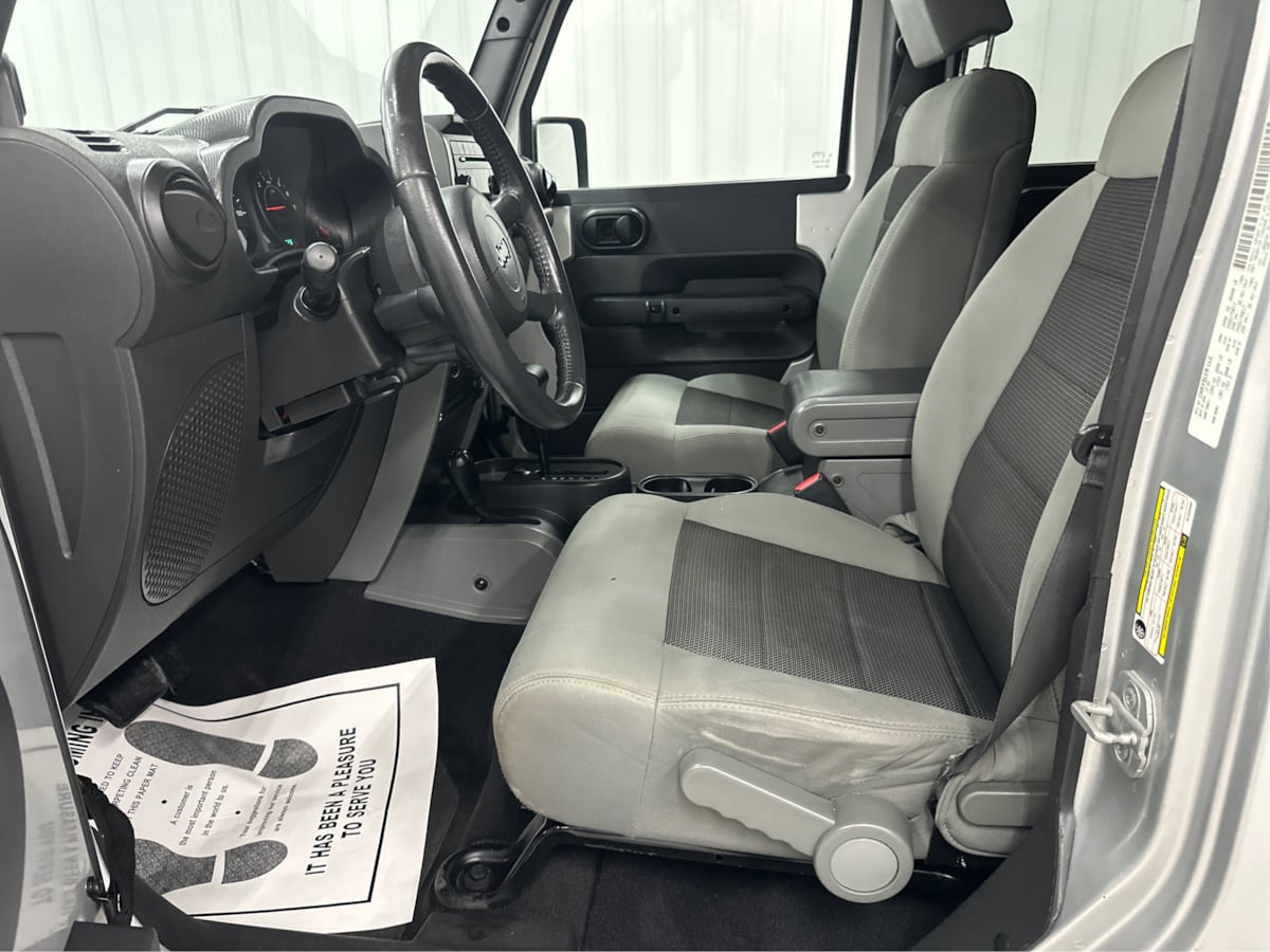 2008 Jeep Wrangler Unlimited X photo 9