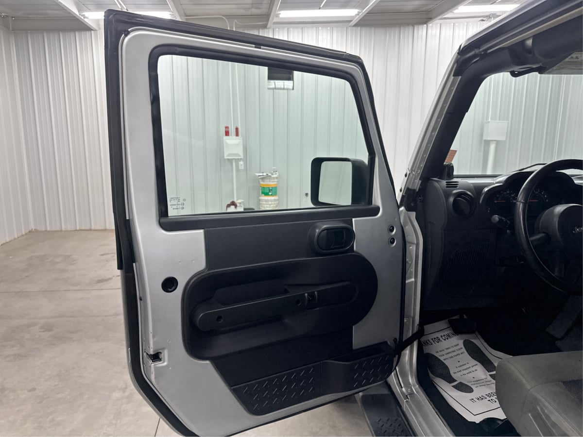 2008 Jeep Wrangler Unlimited X photo 19