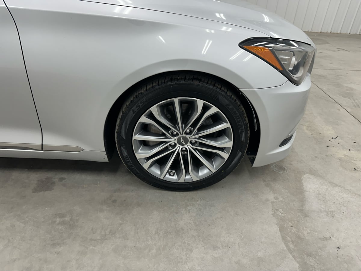 2016 Hyundai Genesis 3.8 photo 34