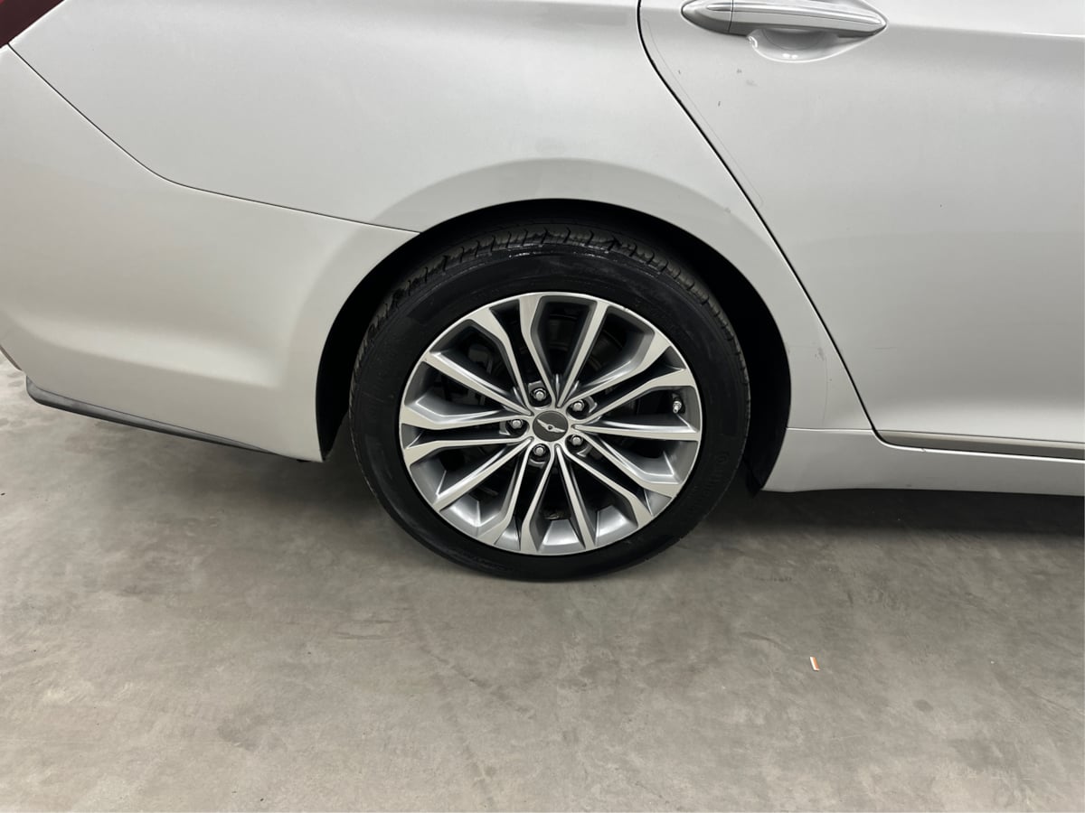 2016 Hyundai Genesis 3.8 photo 33