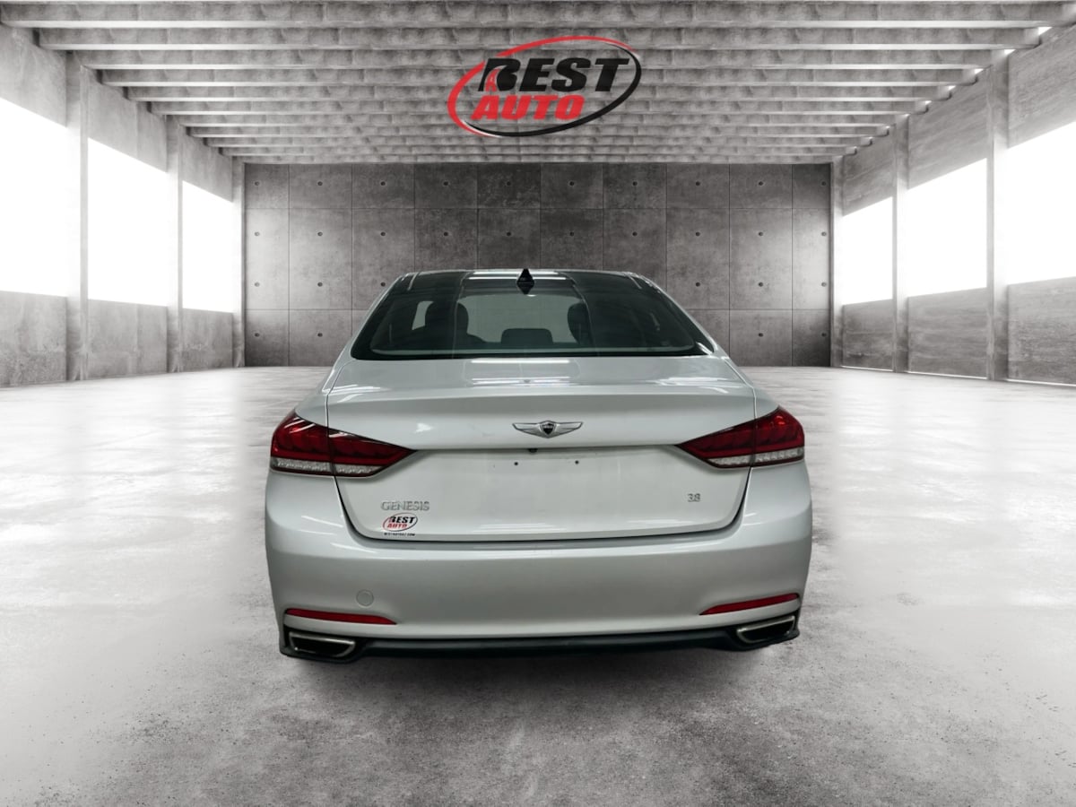 2016 Hyundai Genesis 3.8 photo 5