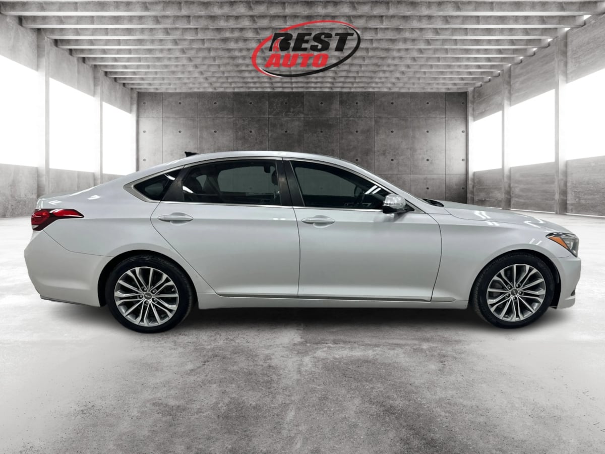 2016 Hyundai Genesis 3.8 photo 3