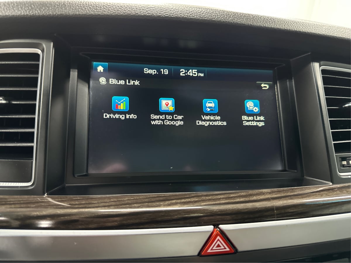 2016 Hyundai Genesis 3.8 photo 44