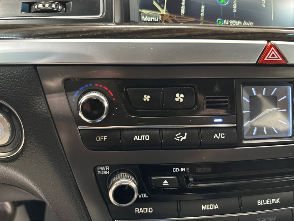 2016 Hyundai Genesis 3.8 photo 48