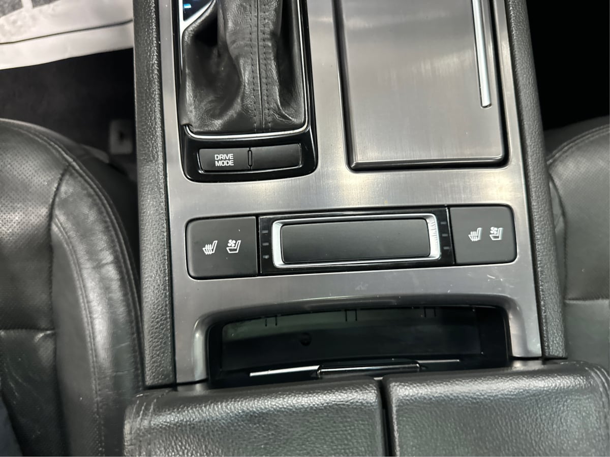 2016 Hyundai Genesis 3.8 photo 59