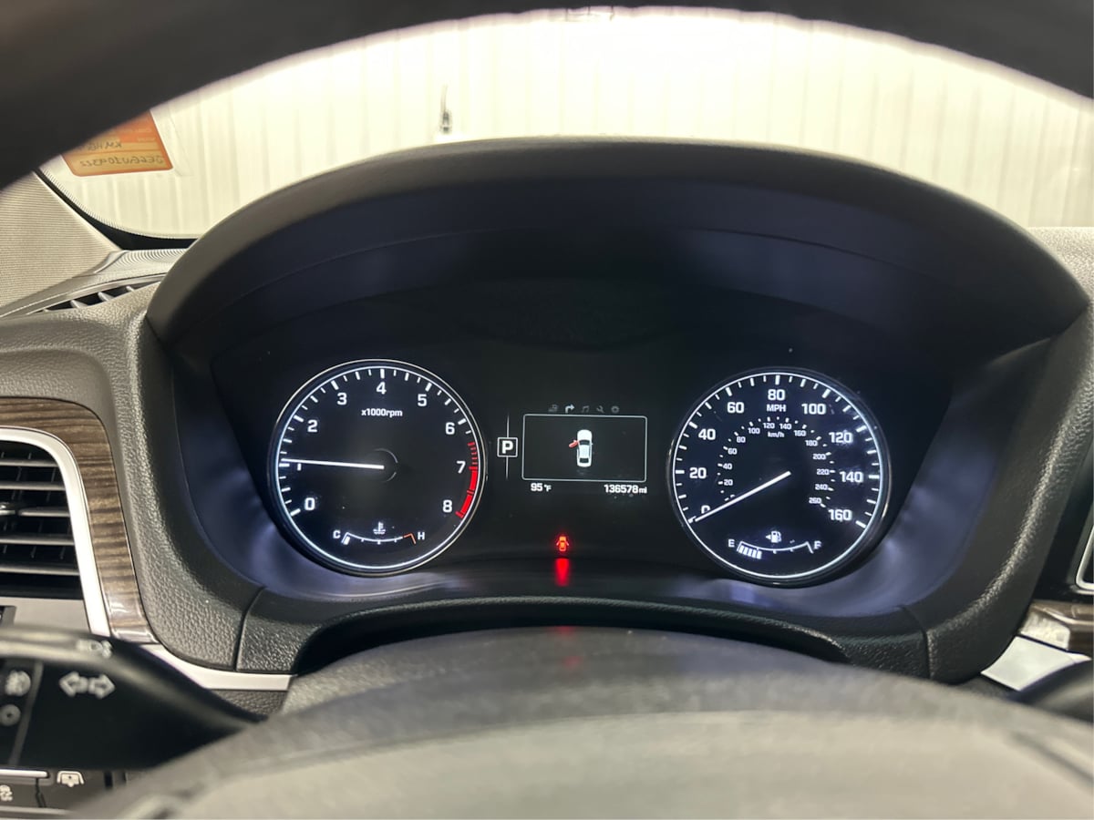 2016 Hyundai Genesis 3.8 photo 20