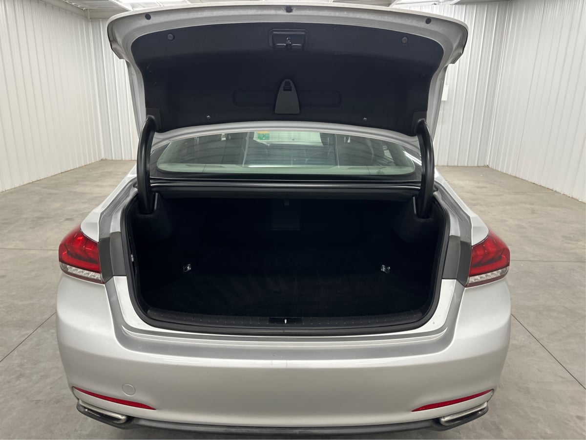 2016 Hyundai Genesis 3.8 photo 12