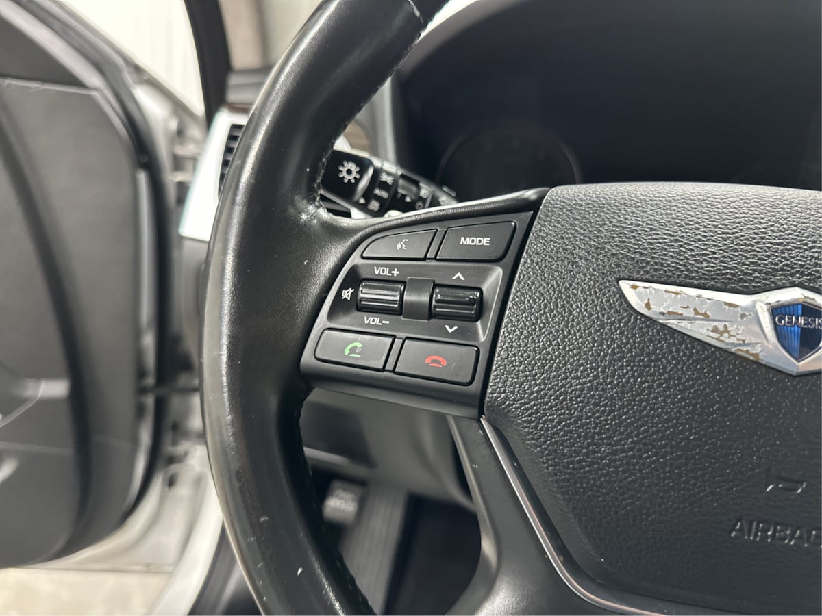 2016 Hyundai Genesis 3.8 photo 52