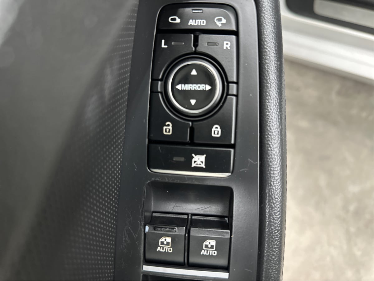 2016 Hyundai Genesis 3.8 photo 56
