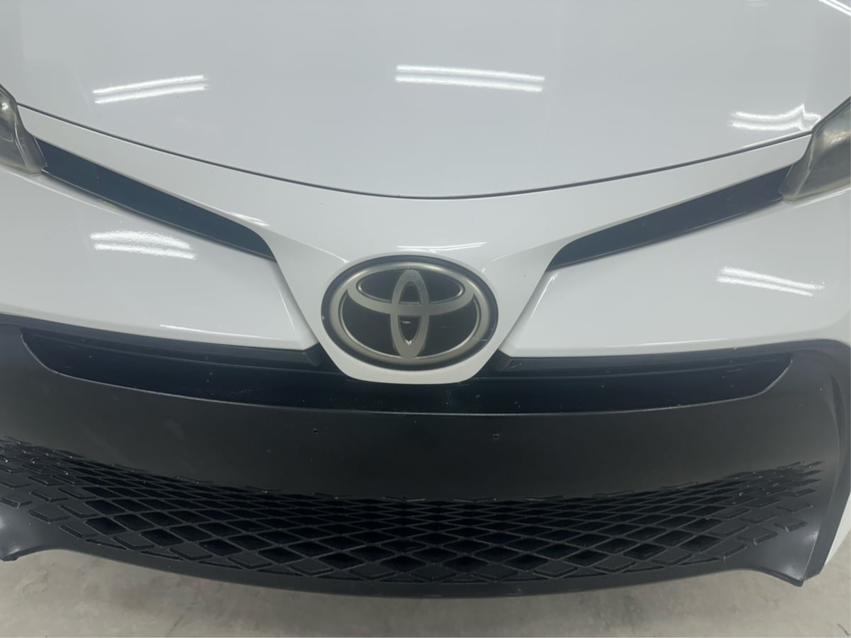 2017 Toyota Corolla SE photo 27