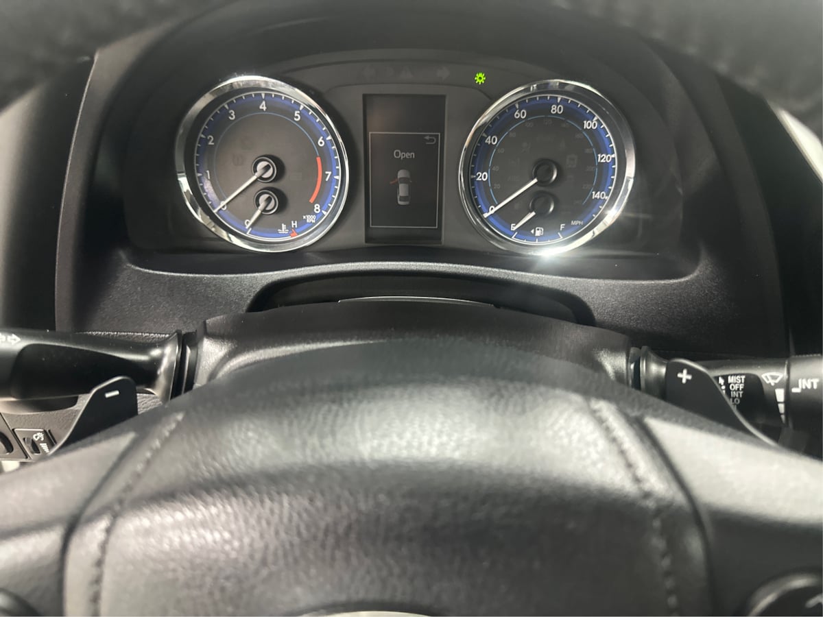 2017 Toyota Corolla SE photo 41