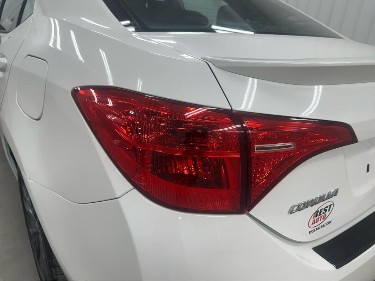 2017 Toyota Corolla SE photo 35