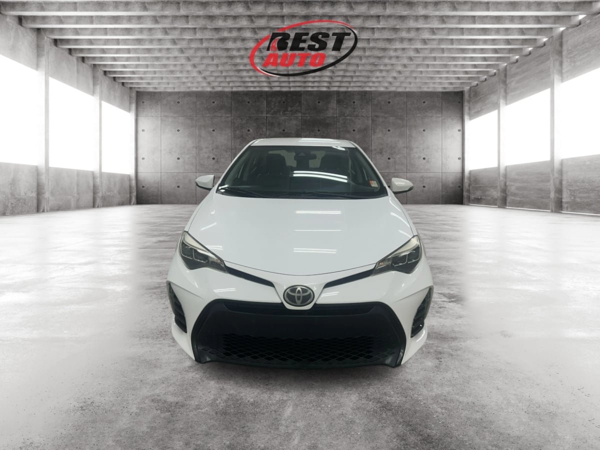 2017 Toyota Corolla SE photo 7
