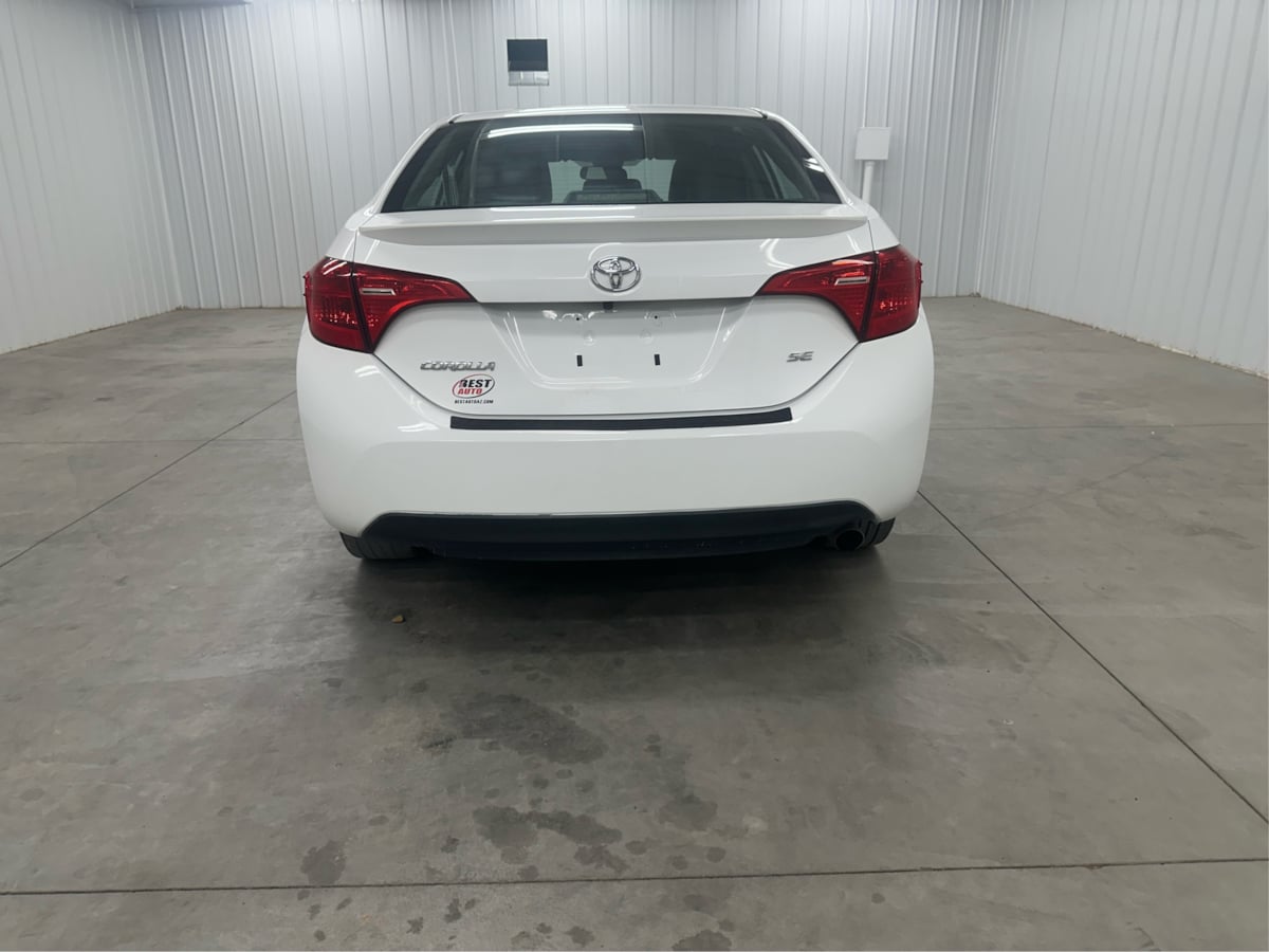2017 Toyota Corolla SE photo 25