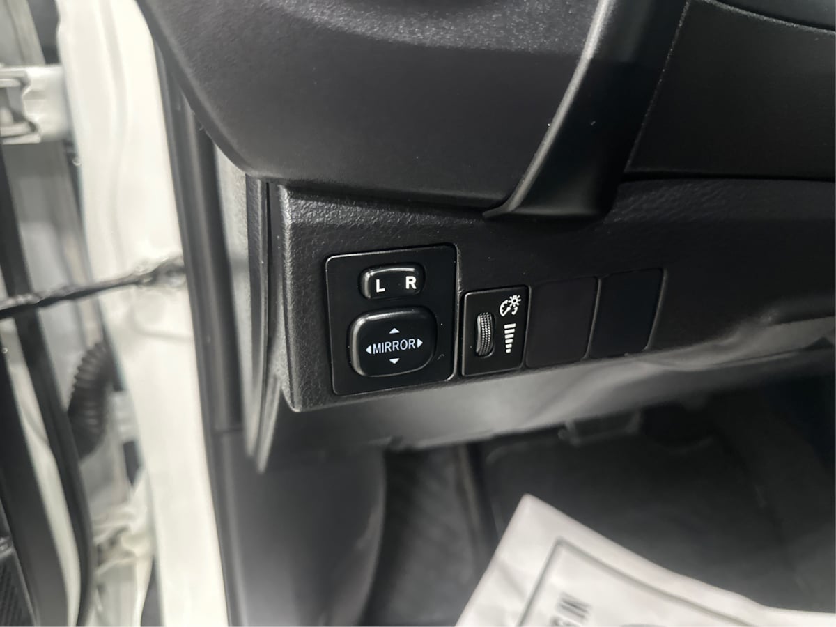 2017 Toyota Corolla SE photo 49