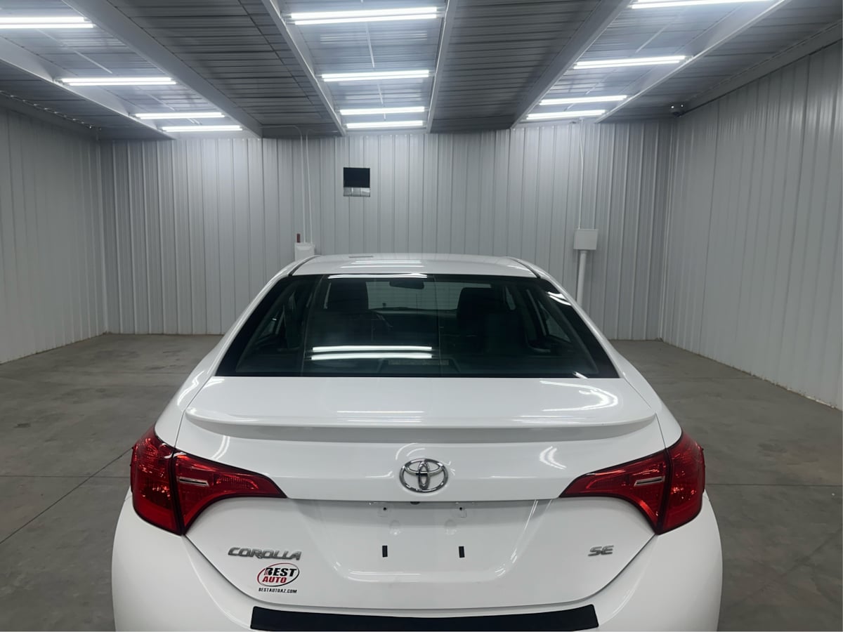 2017 Toyota Corolla SE photo 26