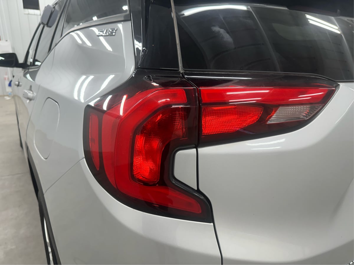 2020 Gmc Terrain SLE photo 35
