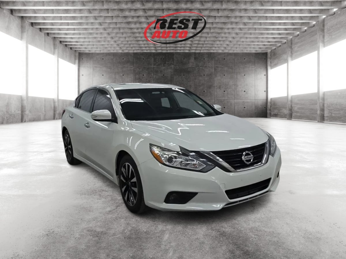 2018 Nissan Altima 2.5 SV photo 2