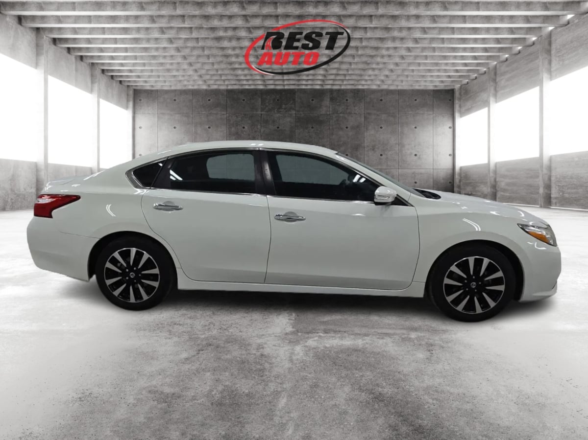 2018 Nissan Altima 2.5 SV photo 3