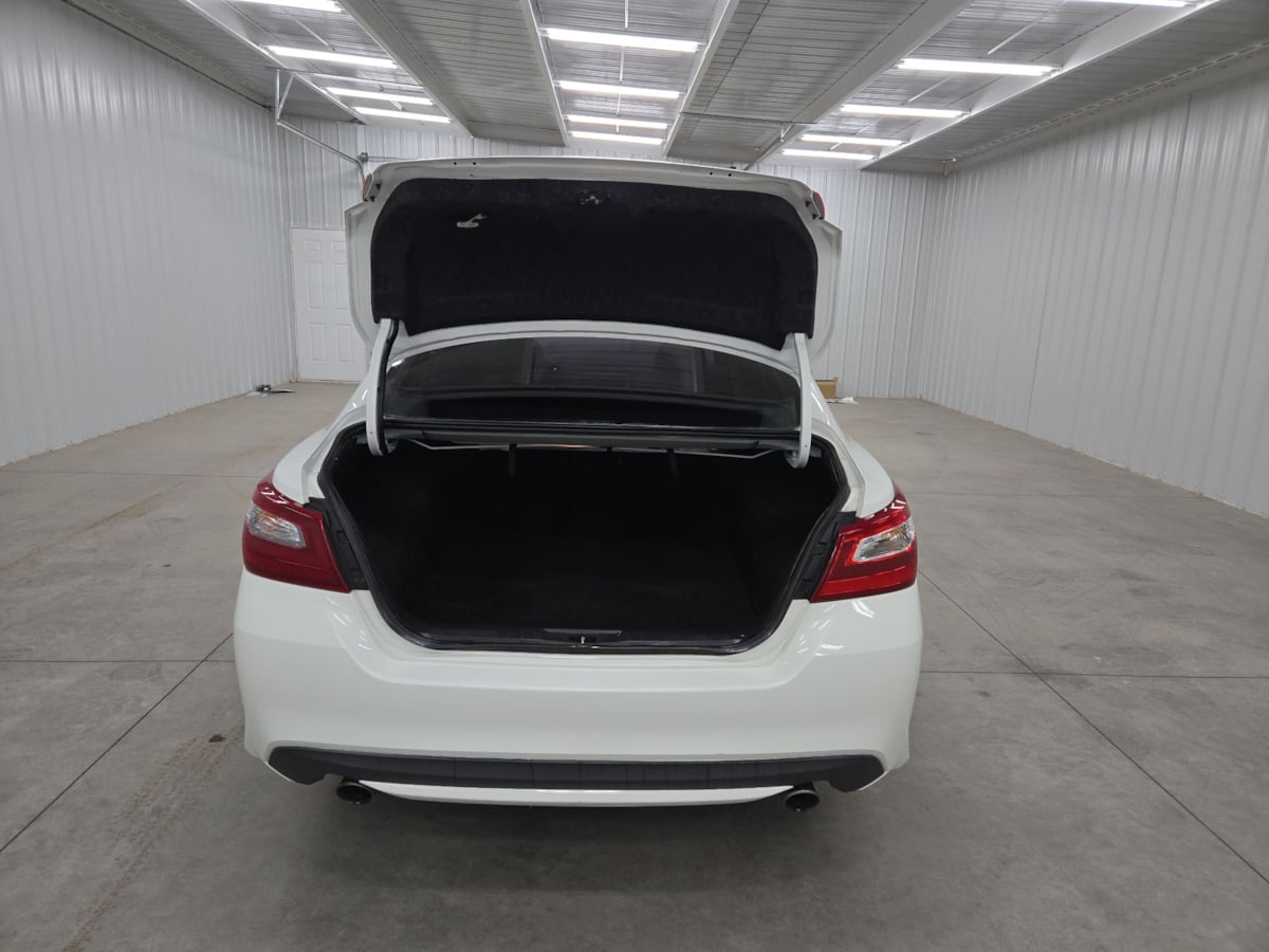 2018 Nissan Altima 2.5 SV photo 12