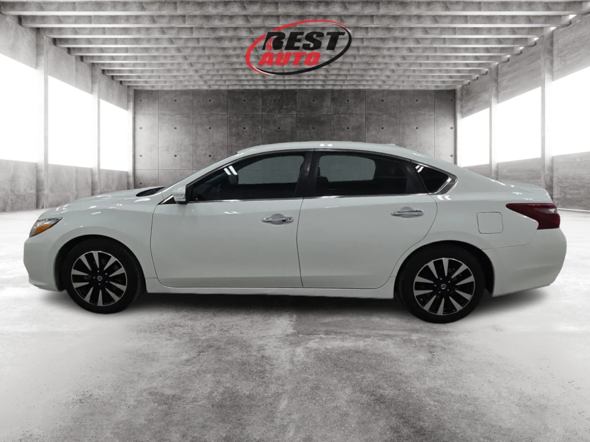 2018 Nissan Altima 2.5 SV photo 7