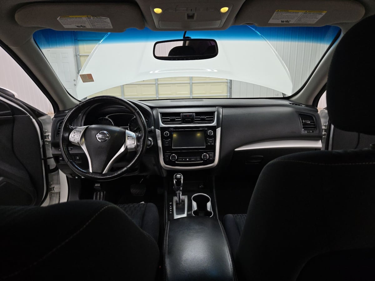 Nissan Altima photo 15