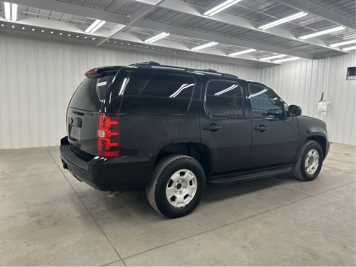 2014 Chevrolet Tahoe LT photo 4