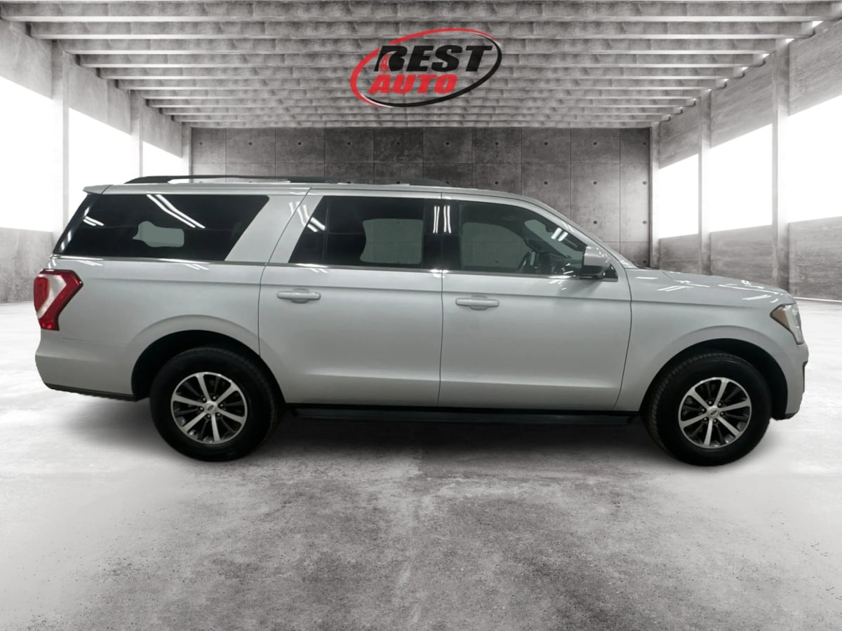2019 Ford Expedition MAX XLT photo 2