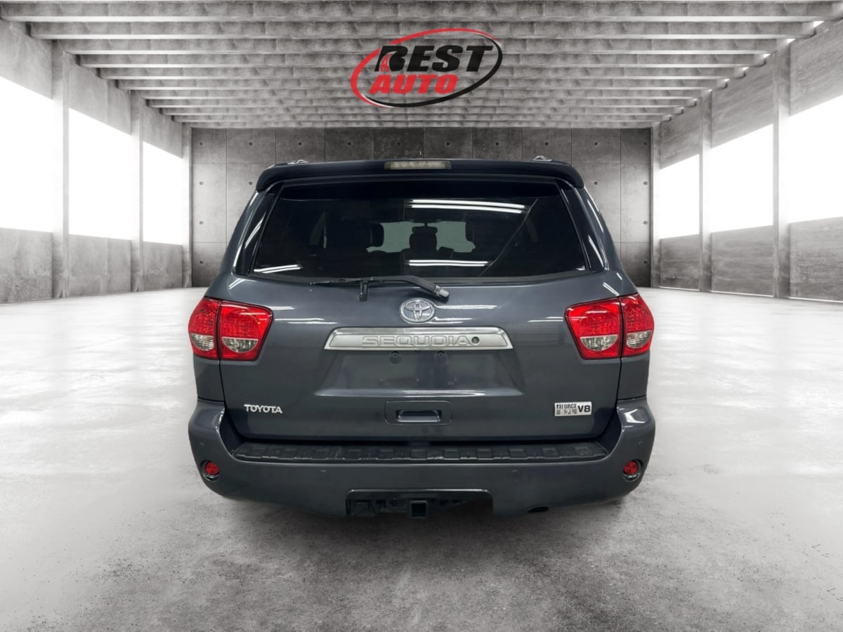 2010 Toyota Sequoia photo 5
